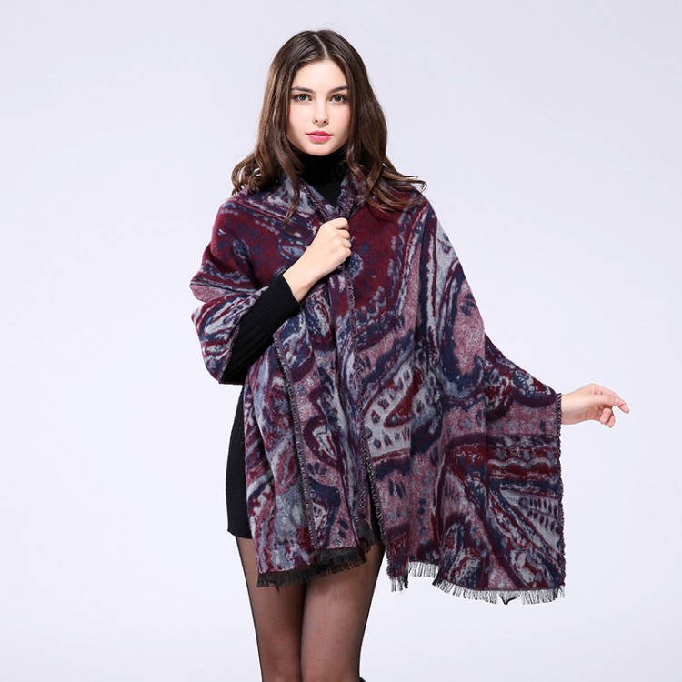 Fringed classic paisley shawl